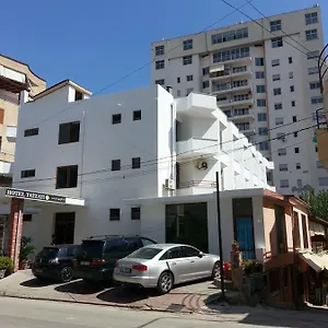 Szálloda Tatzati, Saranda